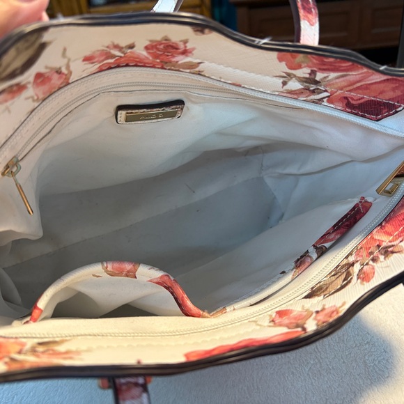 Aldo Floral Shoulder Bag w/Crossbody Strap NWOT - Picture 9 of 9